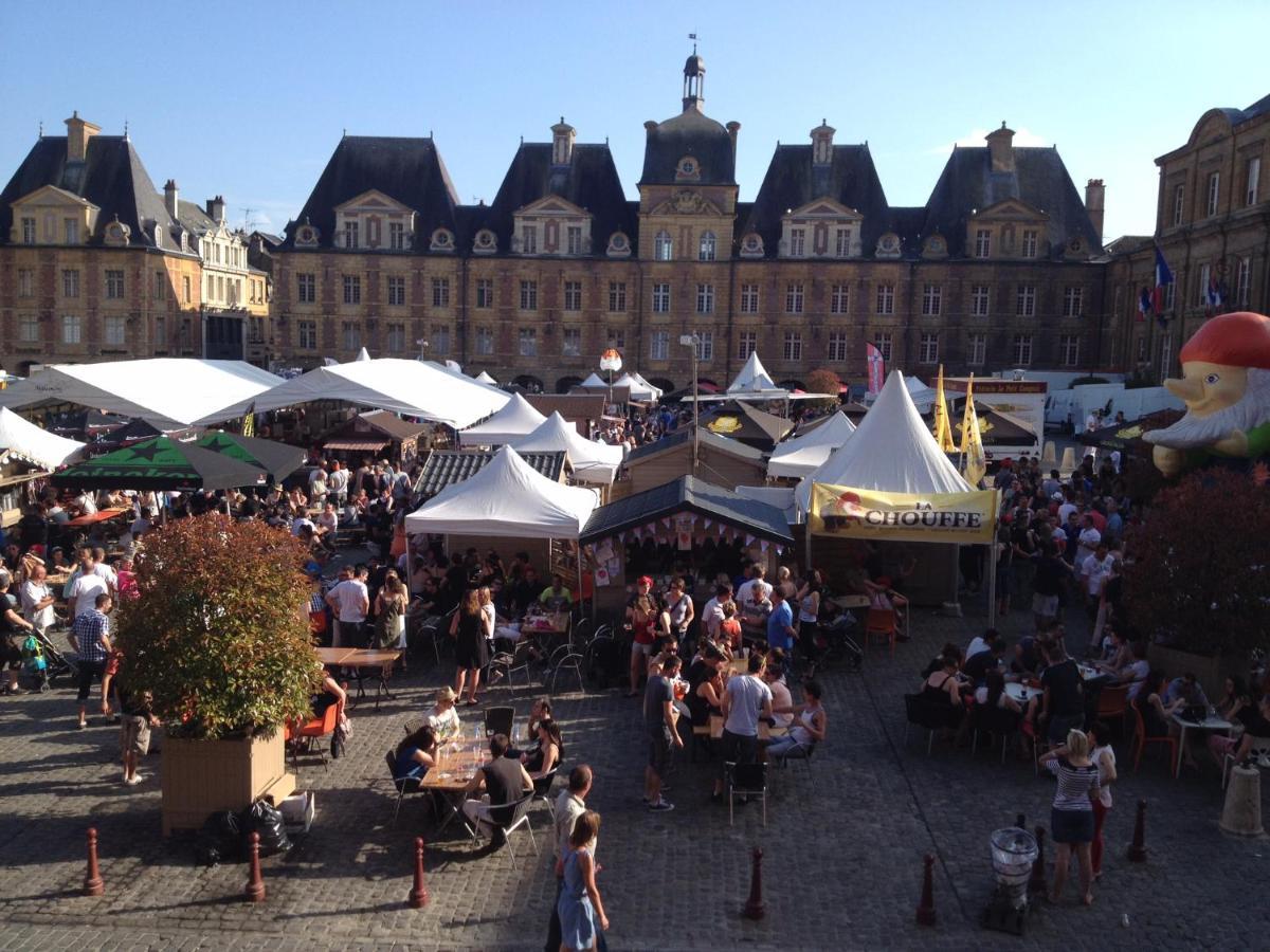 Appartement Du Grillardin- Place Ducale Charleville-Mézières 외부 사진